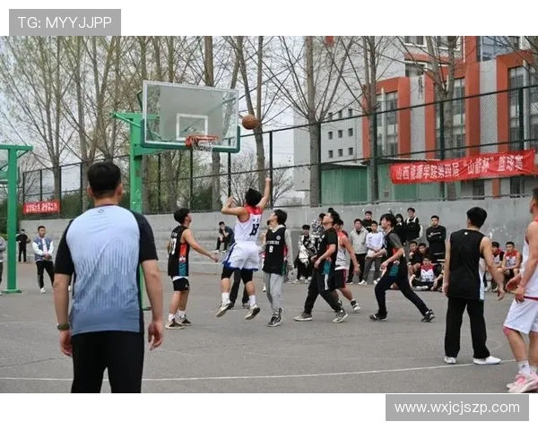 篮球精神引领青春力量展现团队合作与拼搏激情之光